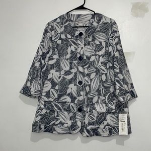 NWT Size 16W Women’s TanJay Blue and White Cover Jacket